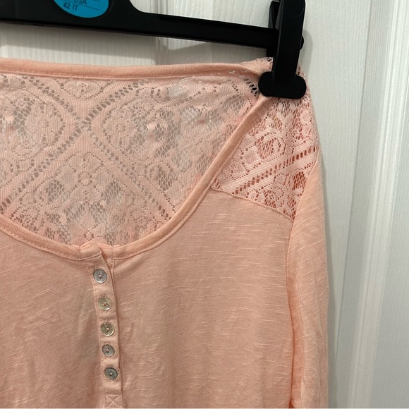 Neon Soul Lace Yolk Tee Light Pink NWOT - Picture 3 of 6